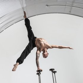 Reuben handbalancing 6 — figure reference